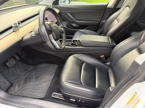 Used 2019 Tesla Model 3 Standard Range Plus image 6