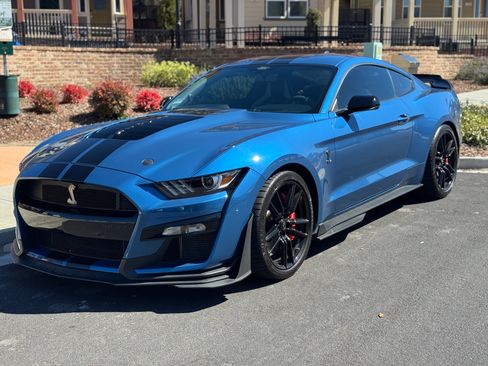 Used 2021 Ford Mustang Shelby GT500 w/ Technology Package image 5