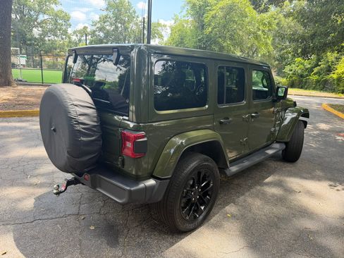 Used 2023 Jeep Wrangler Unlimited Sahara w/ Cold Weather Group AWD/4WD image 28