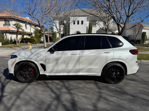 Used 2024 BMW X5 xDrive40i w/ M Sport Package image 6
