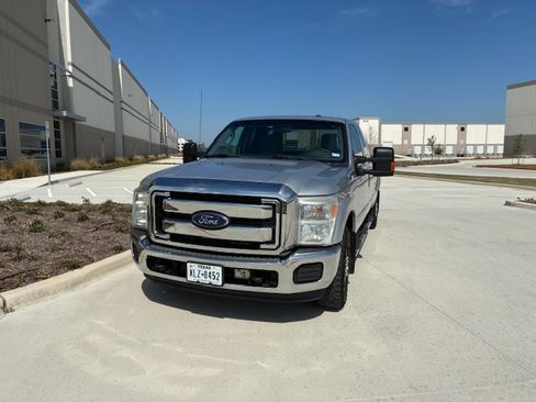 Used 2015 Ford F250 XLT image 4