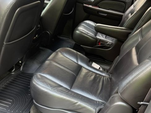 Used 2007 GMC Yukon XL Denali AWD/4WD image 8