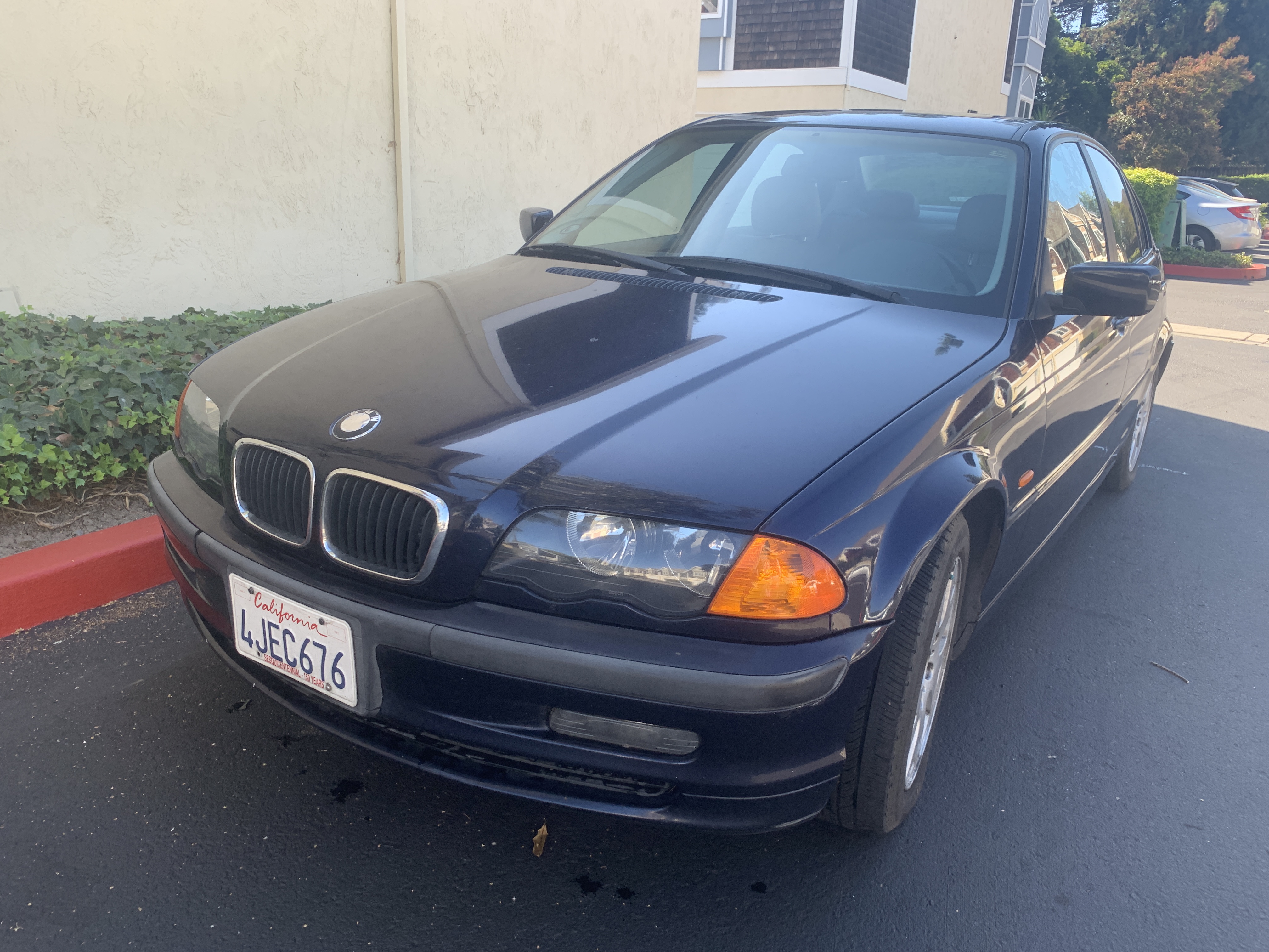 Used 2000 BMW 323i Sedan RWD image 2