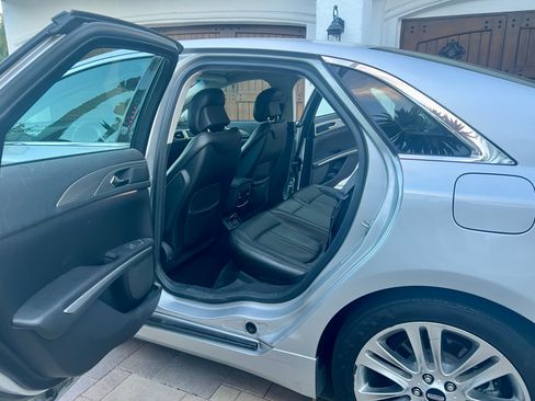 Used 2014 Lincoln MKZ Hybrid w/ Equipment Group 202A Reserve image 11