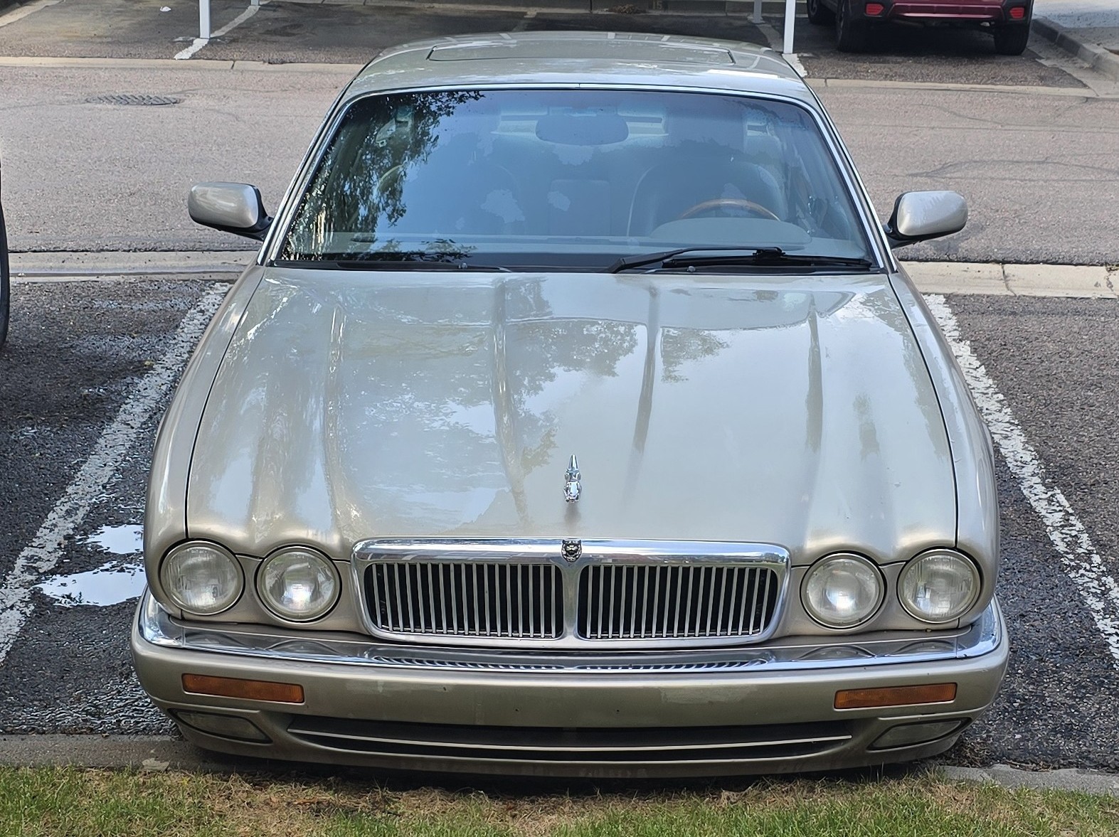 Used 1996 Jaguar XJ6 RWD image 2