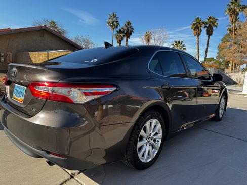 Used 2019 Toyota Camry LE image 6