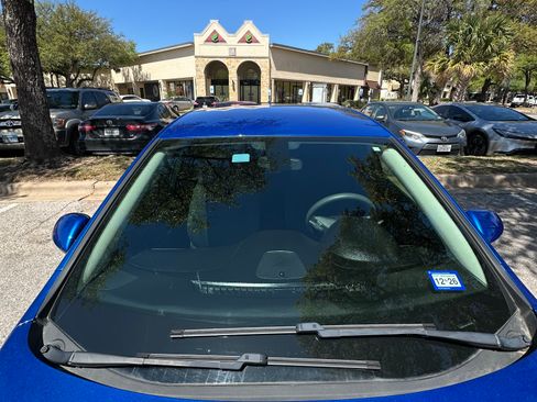 Used 2018 Chevrolet Cruze LT w/ Convenience Package image 14