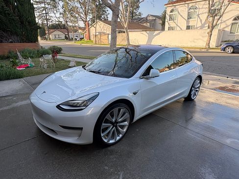 Used 2019 Tesla Model 3 Standard Range Plus image 12