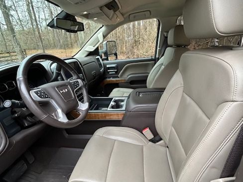 Used 2018 GMC Sierra 2500 SLT w/ Duramax Plus Package image 8