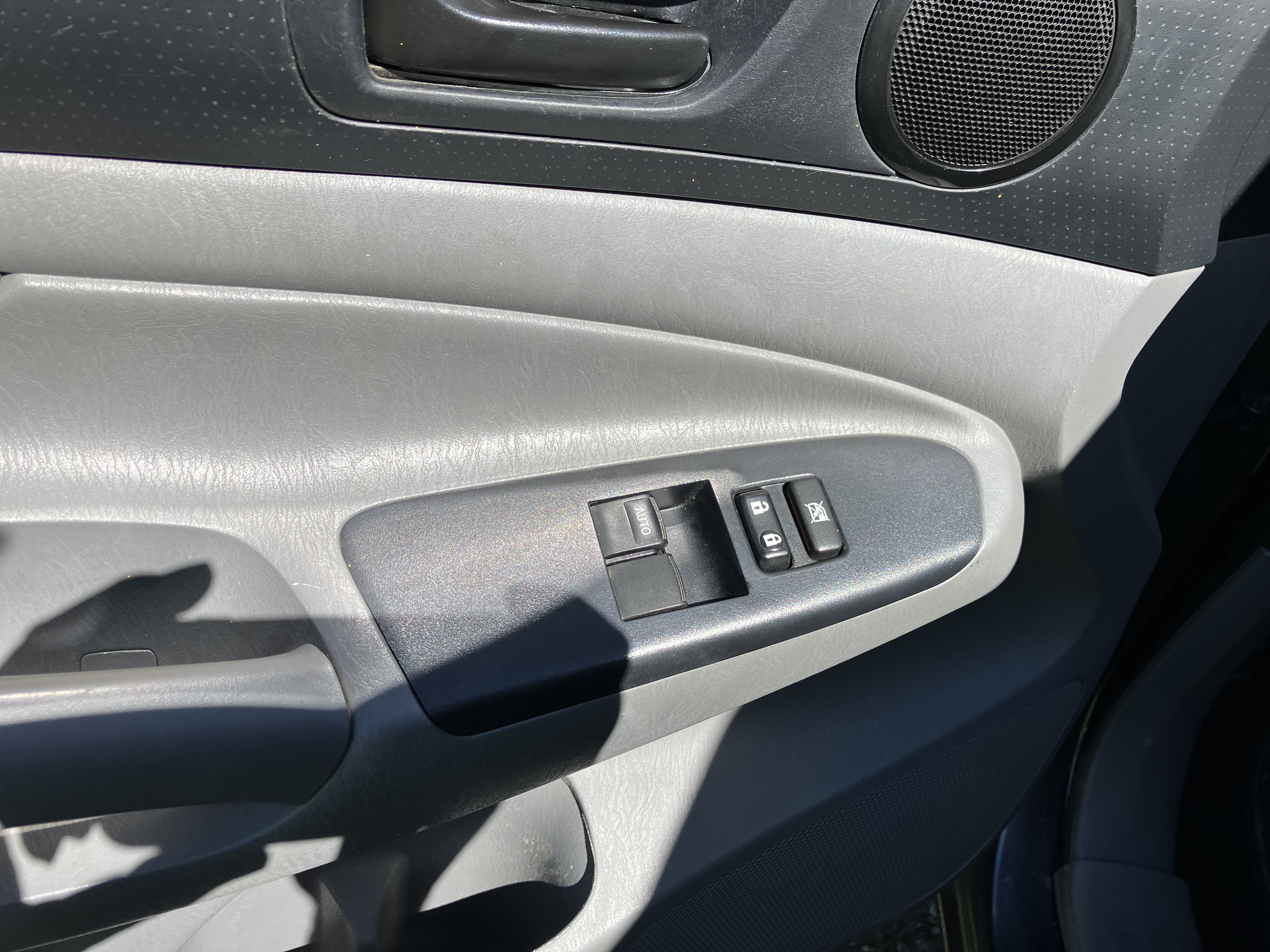 Used 2013 Toyota Tacoma 2WD Access Cab image 2
