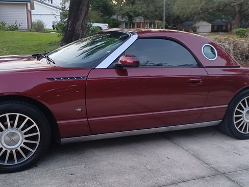 Used 2004 Ford Thunderbird RWD image 23