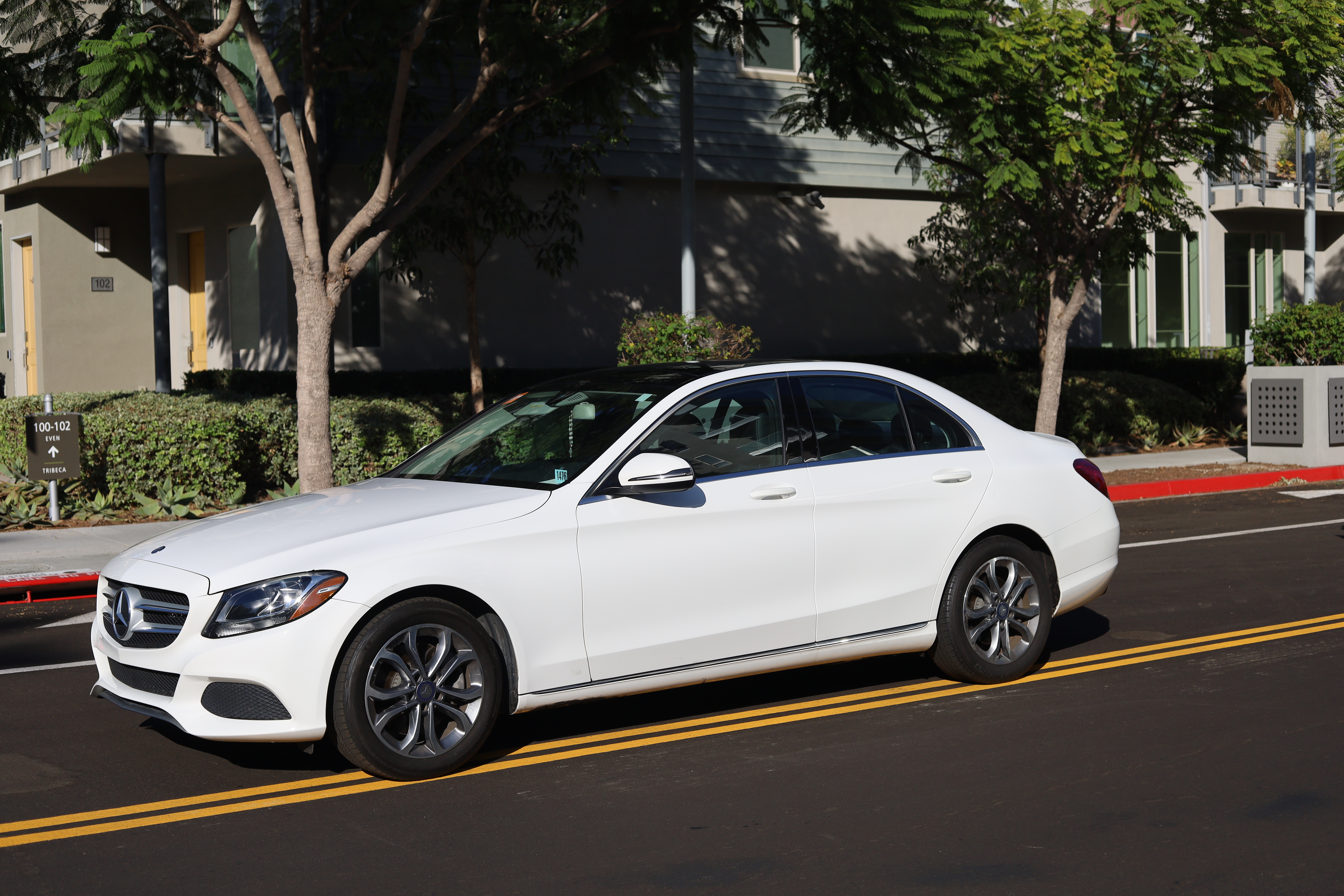 Used 2016 Mercedes-Benz C 300 Sedan image 4