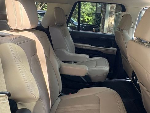 Used 2024 Ford Expedition Limited RWD image 6