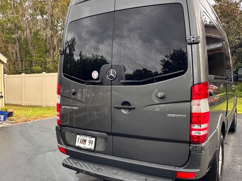 Used 2018 Mercedes-Benz Sprinter 2500 image 8