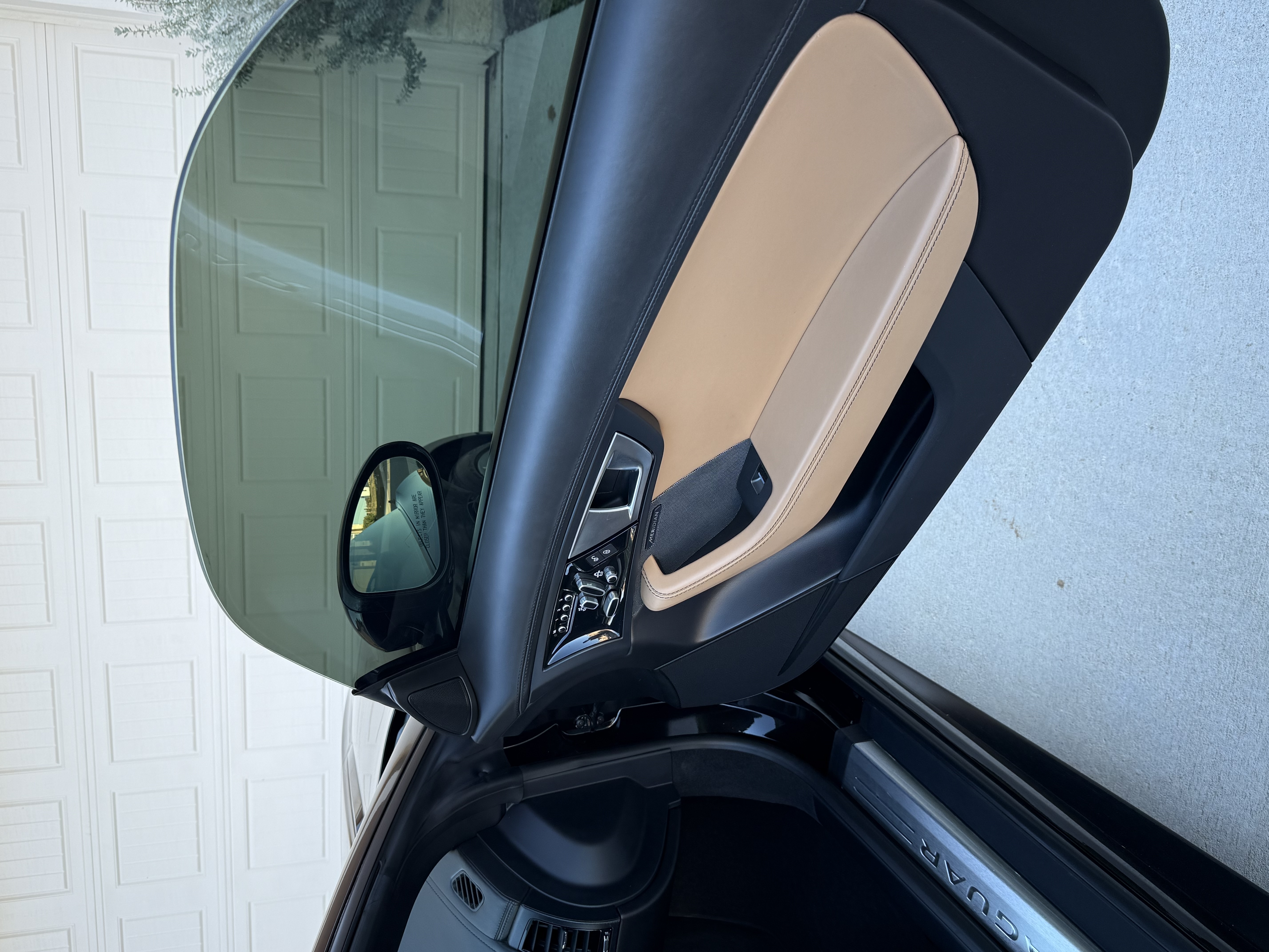 Used 2015 Jaguar F-TYPE S RWD image 19