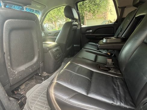 Used 2010 Chevrolet Tahoe LT RWD image 8