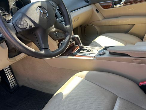 Used 2011 Mercedes-Benz C 300 C 300 Sport Sedan 4D image 6