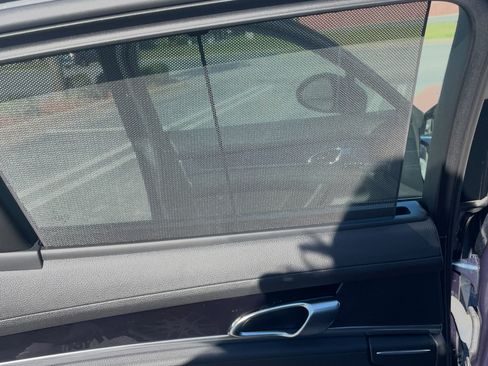 Used 2015 Porsche Panamera image 18