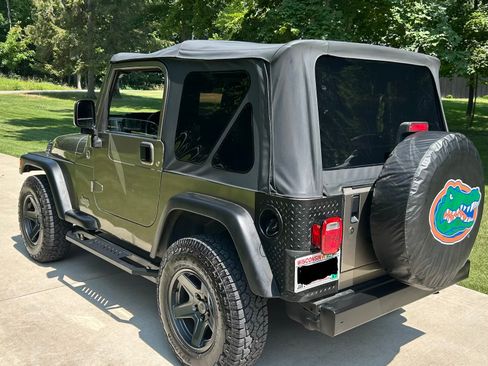 Used 2006 Jeep Wrangler SE AWD/4WD image 2