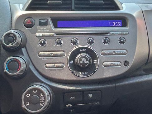 Used 2011 Honda Fit Sport image 8