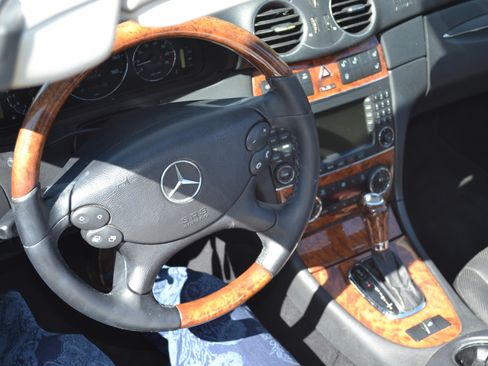 Used 2007 Mercedes-Benz CLK 550 Cabriolet image 14