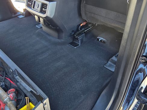 Used 2024 Ford F550 4x4 Crew Cab Super Duty image 11