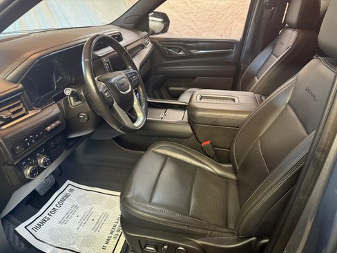 Used 2021 GMC Yukon XL Denali w/ Denali Ultimate Package image 11