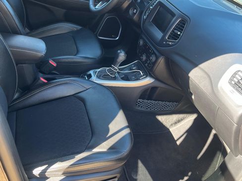 Used 2021 Jeep Compass Latitude w/ Sun and Sound Group image 9