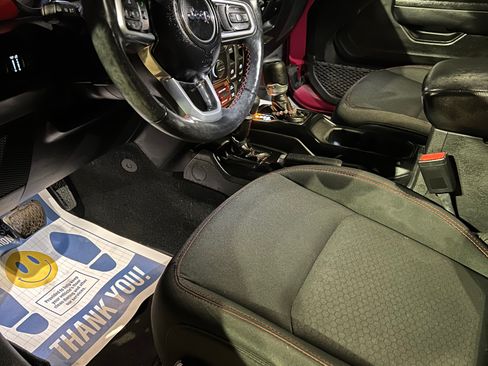 Used 2022 Jeep Wrangler Rubicon w/ LED Lighting Group image 8