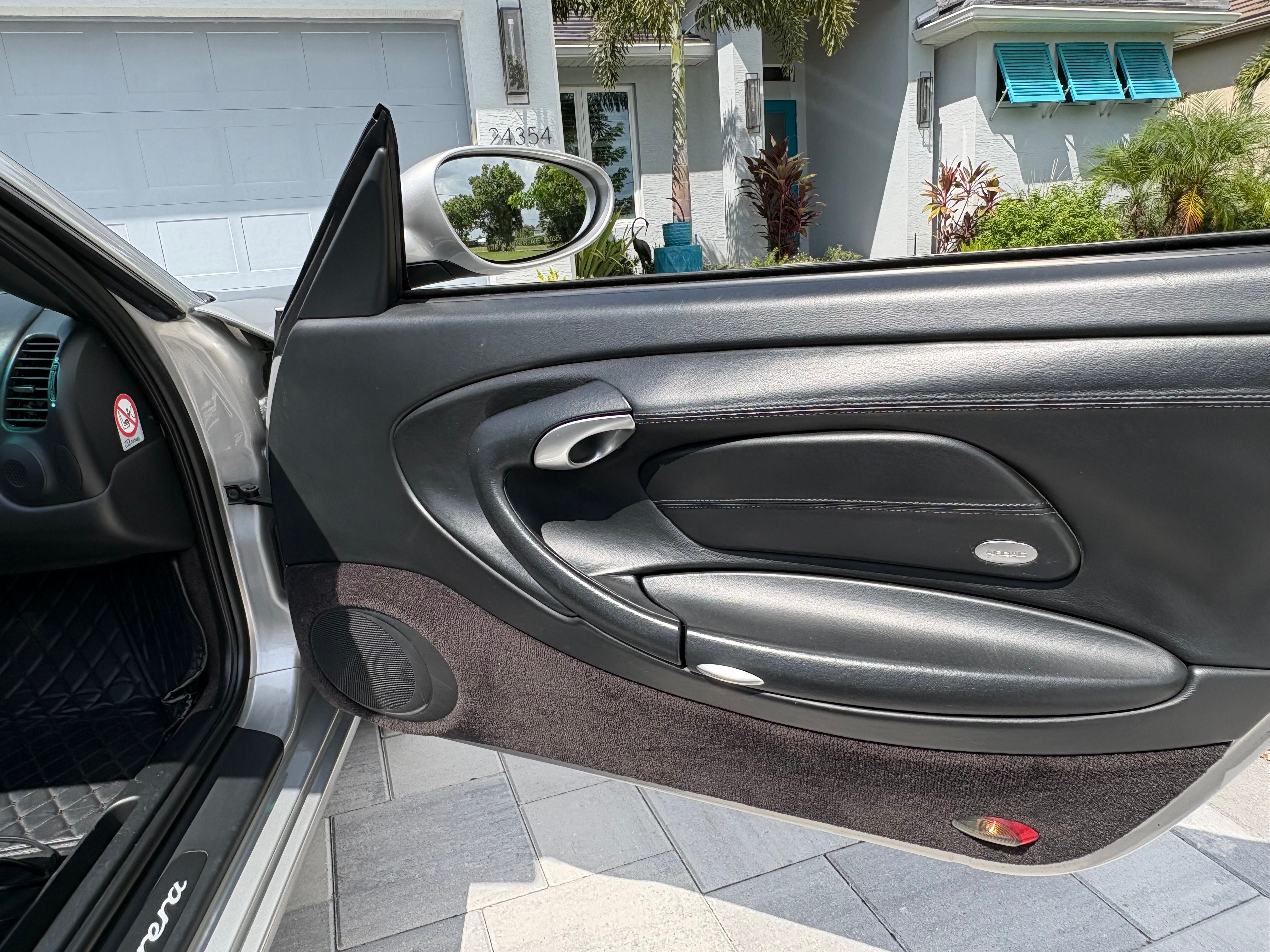 Used 2001 Porsche 911 Cabriolet image 25