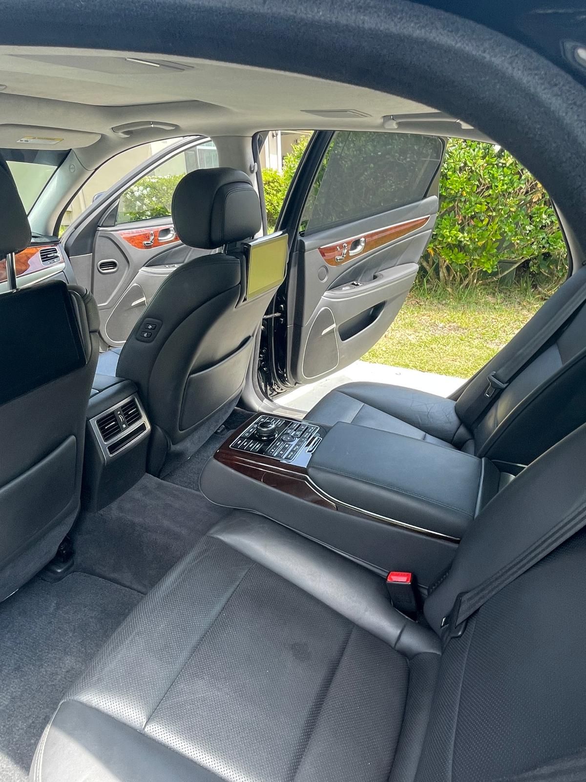 Used 2016 Hyundai Equus Ultimate RWD image 6