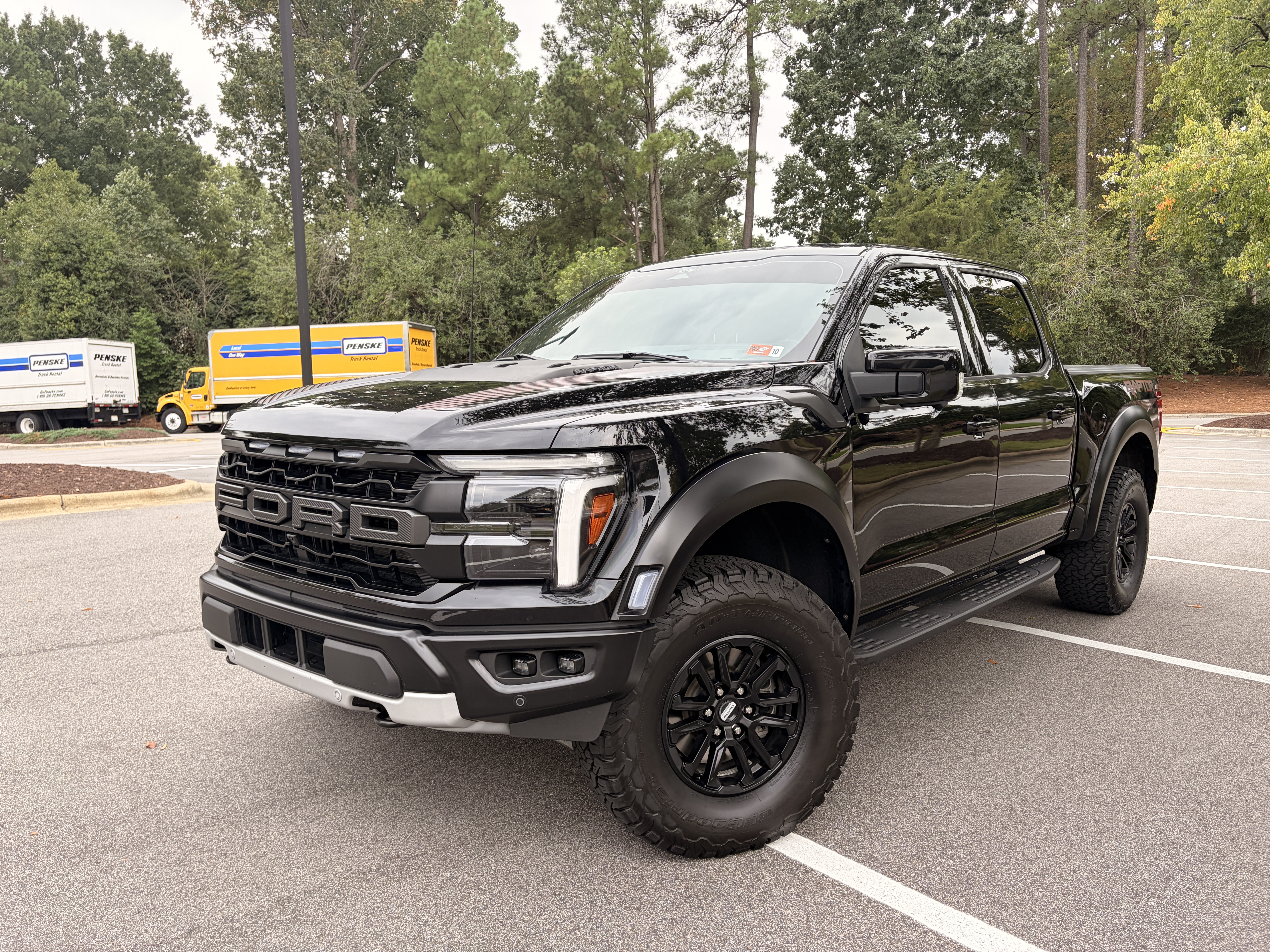Used 2025 Ford F150 Raptor AWD/4WD image 11