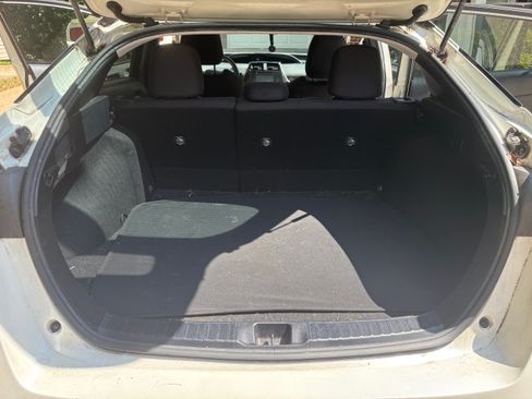 Used 2016 Toyota Prius Two FWD image 16
