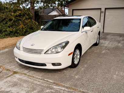 Used 2004 Lexus ES 330 w/ Premium Pkg