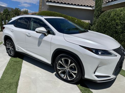 Used 2022 Lexus RX 450h AWD w/ Premium Package image 2