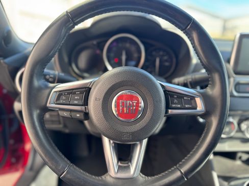 Used 2018 FIAT 124 Spider Abarth w/ Convenience Group image 15