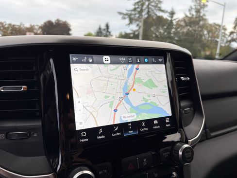 Used 2024 RAM 3500 Big Horn w/ Sport Appearance Package image 13