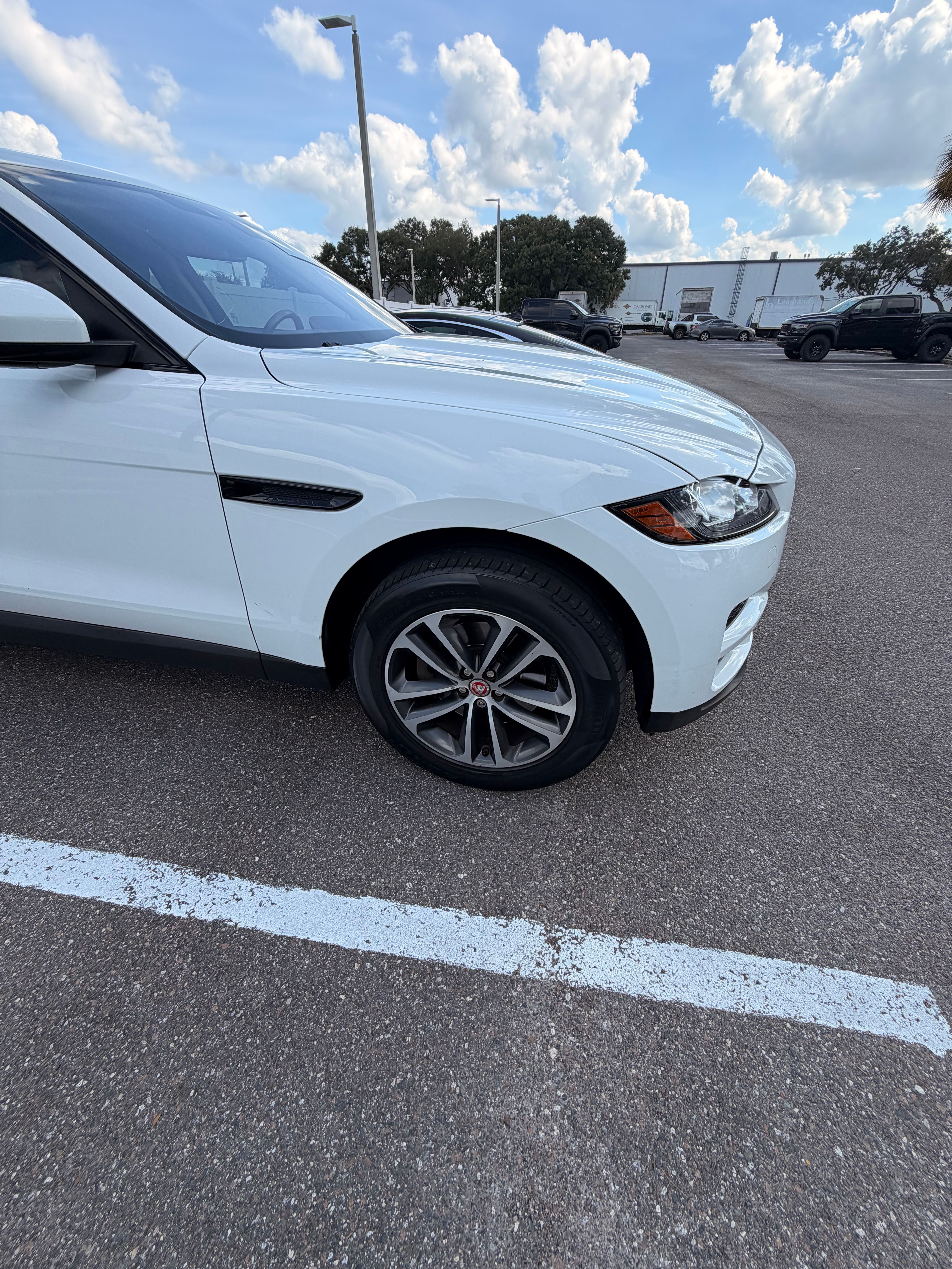 Used 2017 Jaguar F-PACE Premium AWD/4WD image 14