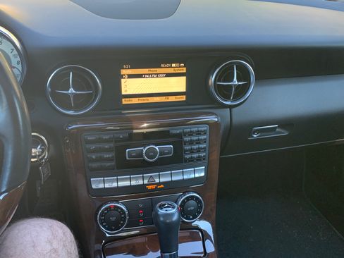 Used 2012 Mercedes-Benz SLK 350 image 10