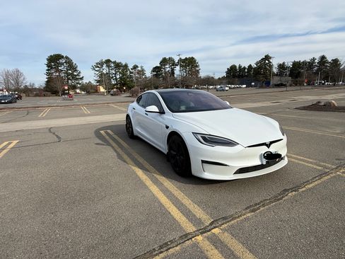 Used 2022 Tesla Model S Standard Range image 11