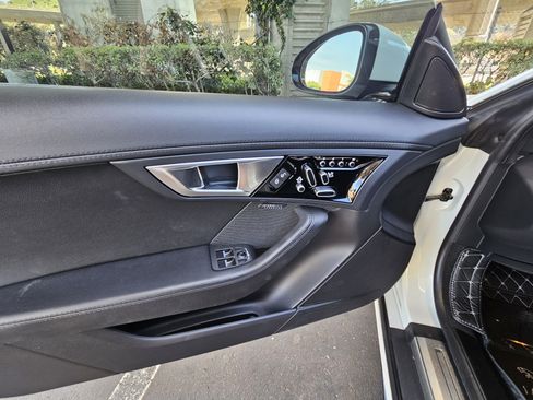 Used 2017 Jaguar F-TYPE S image 13