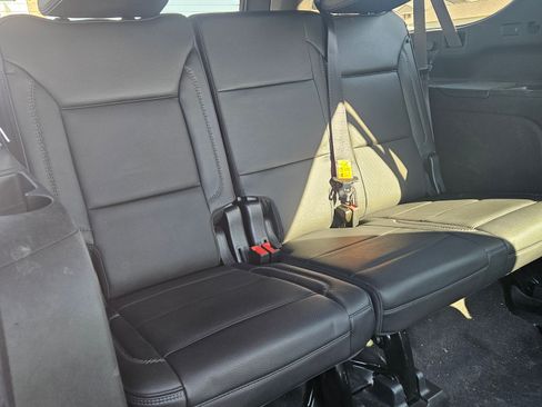 Used 2023 GMC Yukon XL Denali w/ Denali Reserve Package image 9