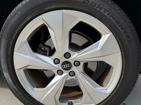 Used 2021 Audi Q5 Prestige w/ Prestige Package AWD/4WD image 11