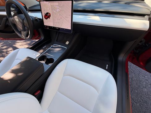 Used 2022 Tesla Model 3 Performance image 21