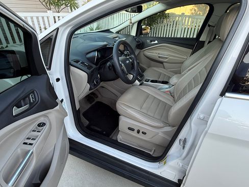 Used 2015 Ford C-MAX Energi SEL w/ Equipment Group 301A image 11