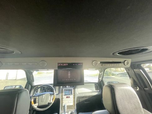 Used 2008 Lincoln Navigator L 2WD image 16