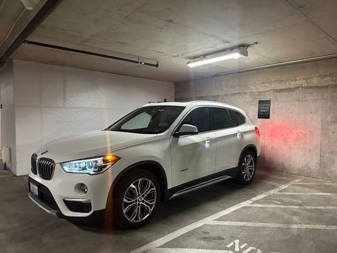Used 2016 BMW X1 xDrive28i AWD/4WD image 1