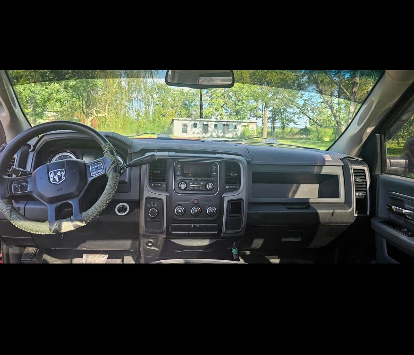 Used 2015 RAM 1500 Tradesman w/ Power & Remote Entry Group AWD/4WD image 2