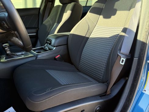 Used 2023 Dodge Charger SXT image 15