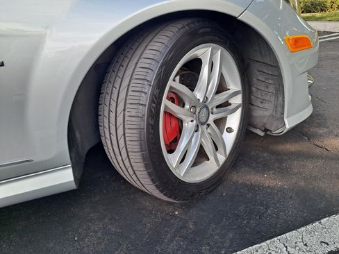 Used 2012 Mercedes-Benz C 250 Sedan image 22